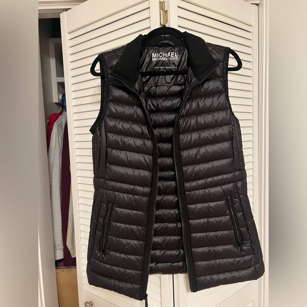 Michael Kors Down Packable Vest! - image 3